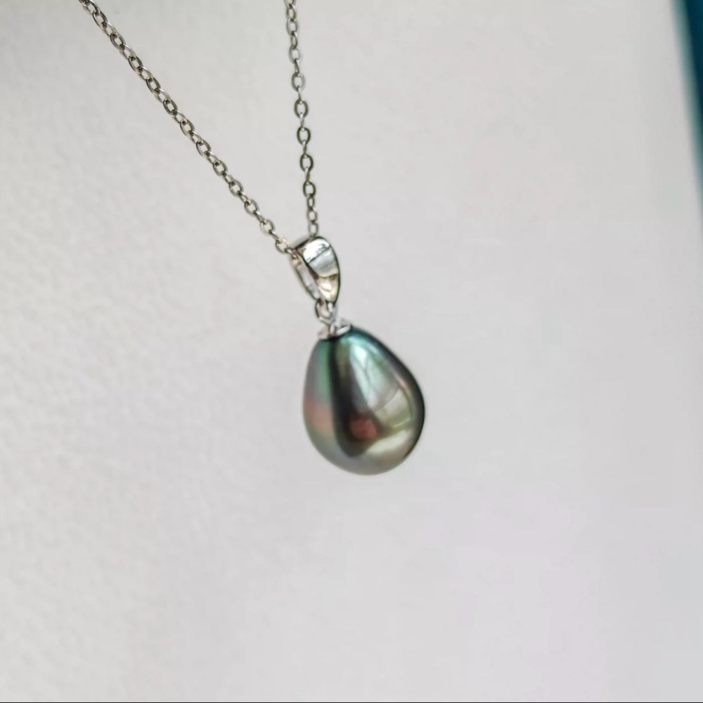 Fresh water peacock color pearl necklace earrings set